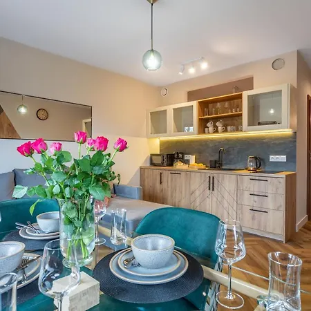 Park B4- Z Dostepem Do Basenu, Sauny, Jacuzzi, Silowni شقة